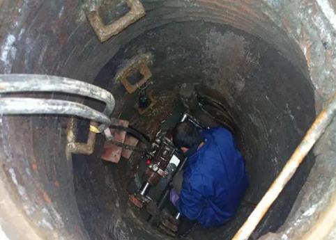 满城抽化粪池公司为您分享下管道非开挖修复技术的工艺流程和操作规范