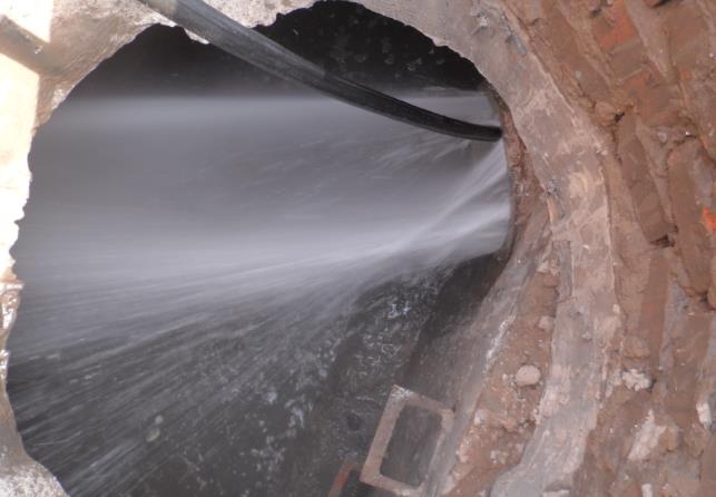 满城抽化粪池公司为您专业解答下管道清淤的知识